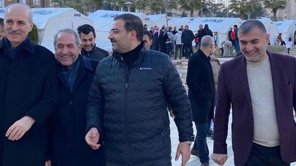 Numan Kurtulmuş'tan deprem bölgesinde çekilen fotoğrafla ilgili açıklama: Bu siyasi yağmacılıktır