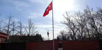 Pekin'de yaşayan vatandaşlar büyükelçilikte taziye defterini imzaladı