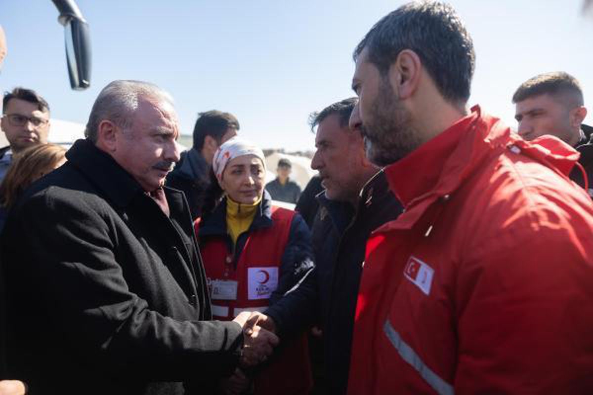 TBMM Başkanı Şentop, depremden etkilenen Gaziantep\'te incelemelerde bulundu Açıklaması