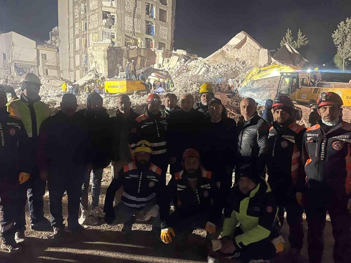 TFF, depremzedelerin hem yaralarını sarmak hem de yardımına koşmak için seferber oldu