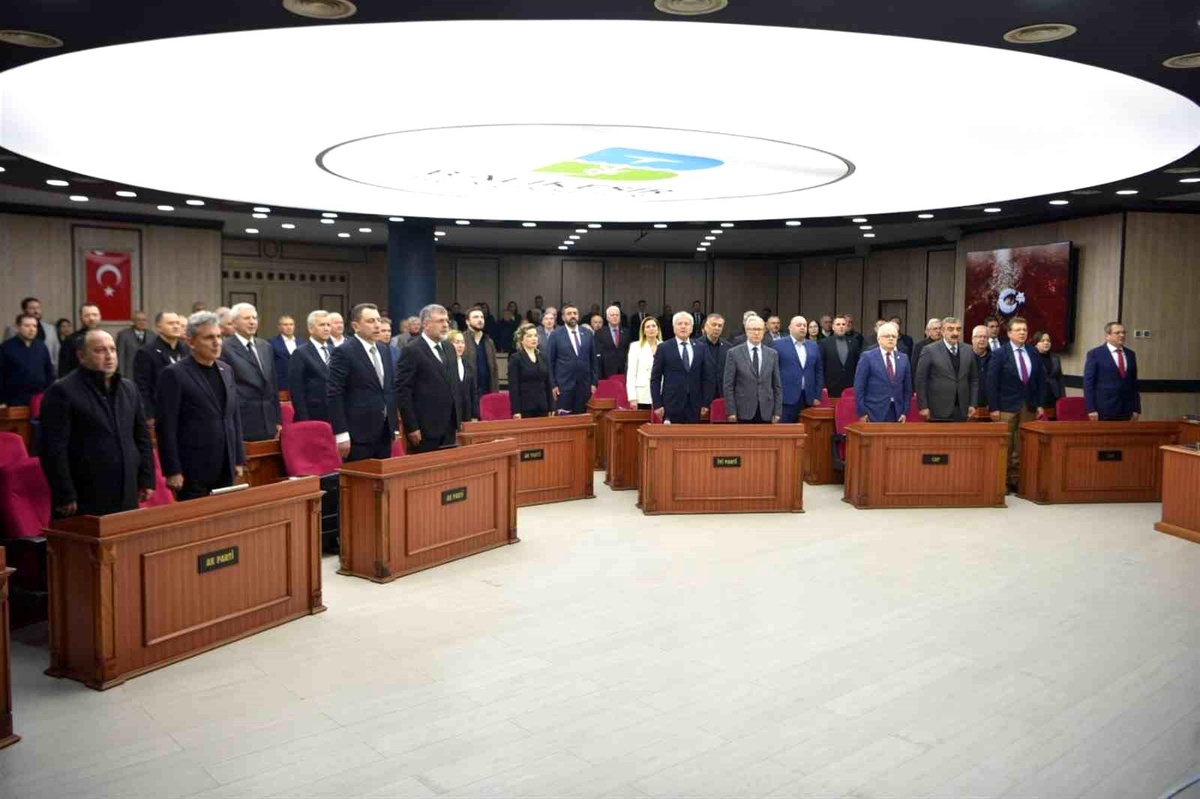 Büyükşehir meclis üyelerinin huzur hakları depremzedelere
