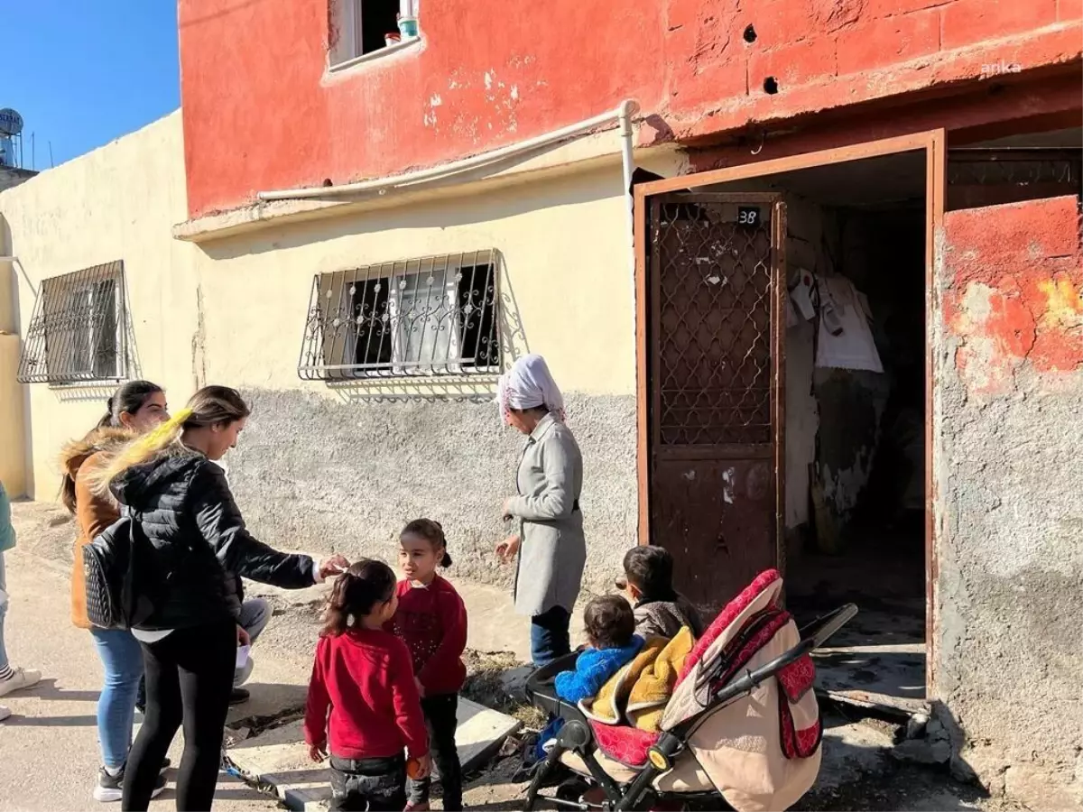 Ceyhan Belediyesi, 160 Kişilik Saha Ekibiyle Evlerde Hasar ve Durum Tespiti Yapıyor