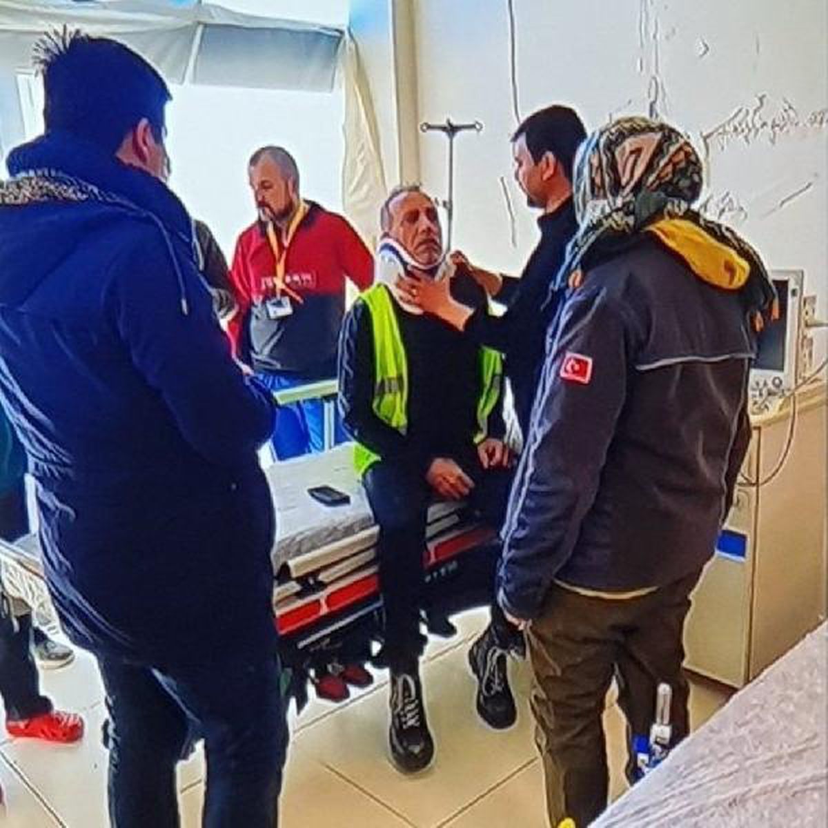 Haluk Levent, Pazarcık'ta kazada yaralandı; 'İyiyim' paylaşımı yaptı