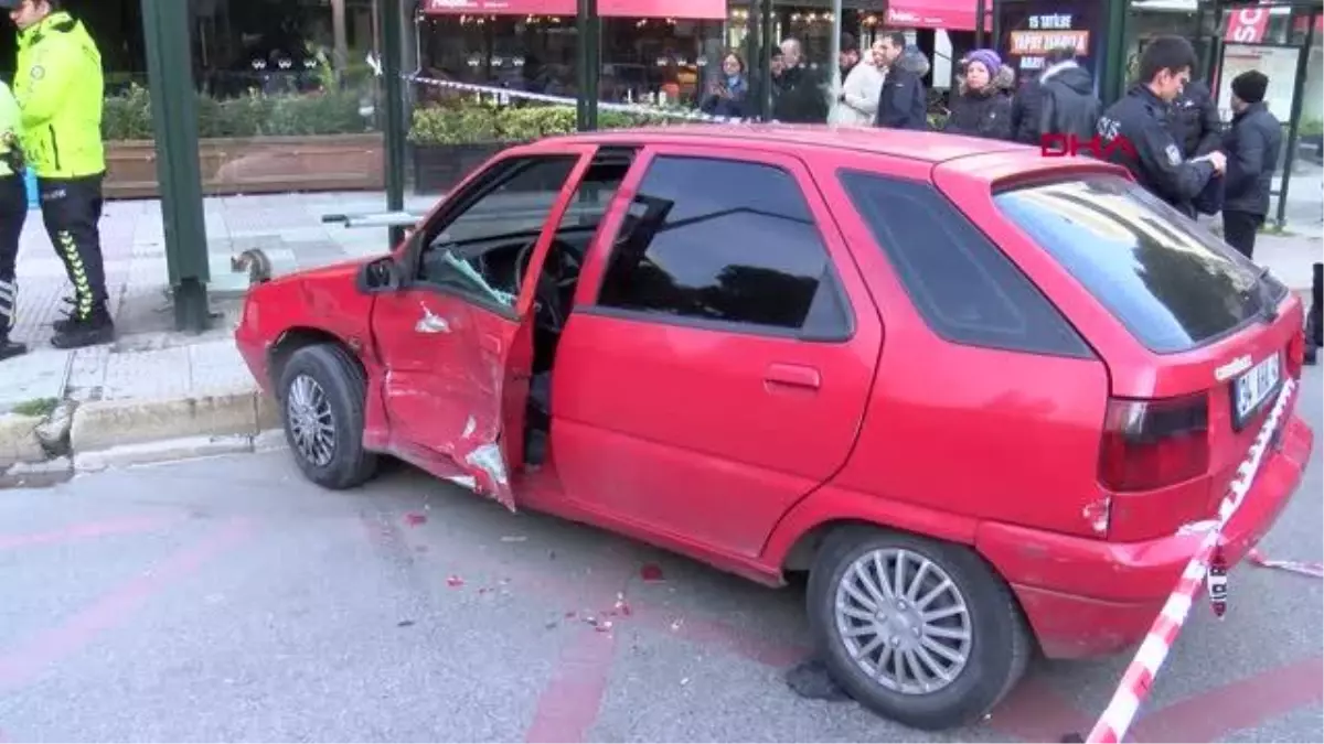 KADIKÖY\'DE OTOMOBİL RESTORANA GİRDİ, SÜRÜCÜ YARALANDI