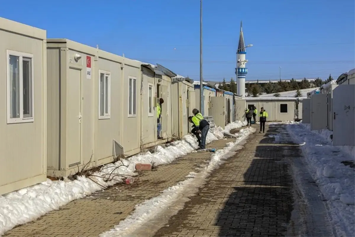 Malatya\'nın altyapısını VASKİ onarıyor