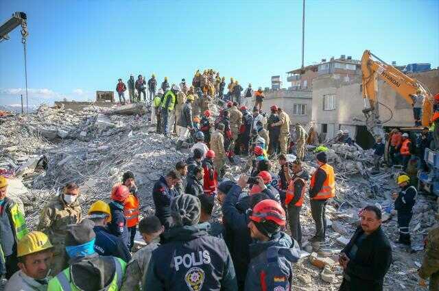 Son Dakika: Cumhurbaşkanı Erdoğan: Depremde hayatını kaybedenlerin sayısı 35 bin 418'e yükseldi