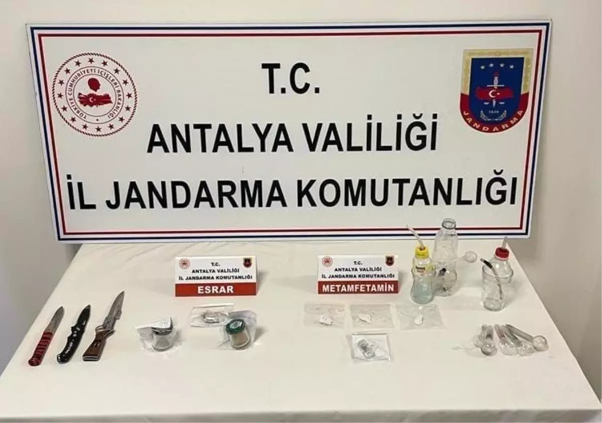 Antalya\'da jandarmadan uyuşturucu operasyonu: 11 şüpheli yakalandı