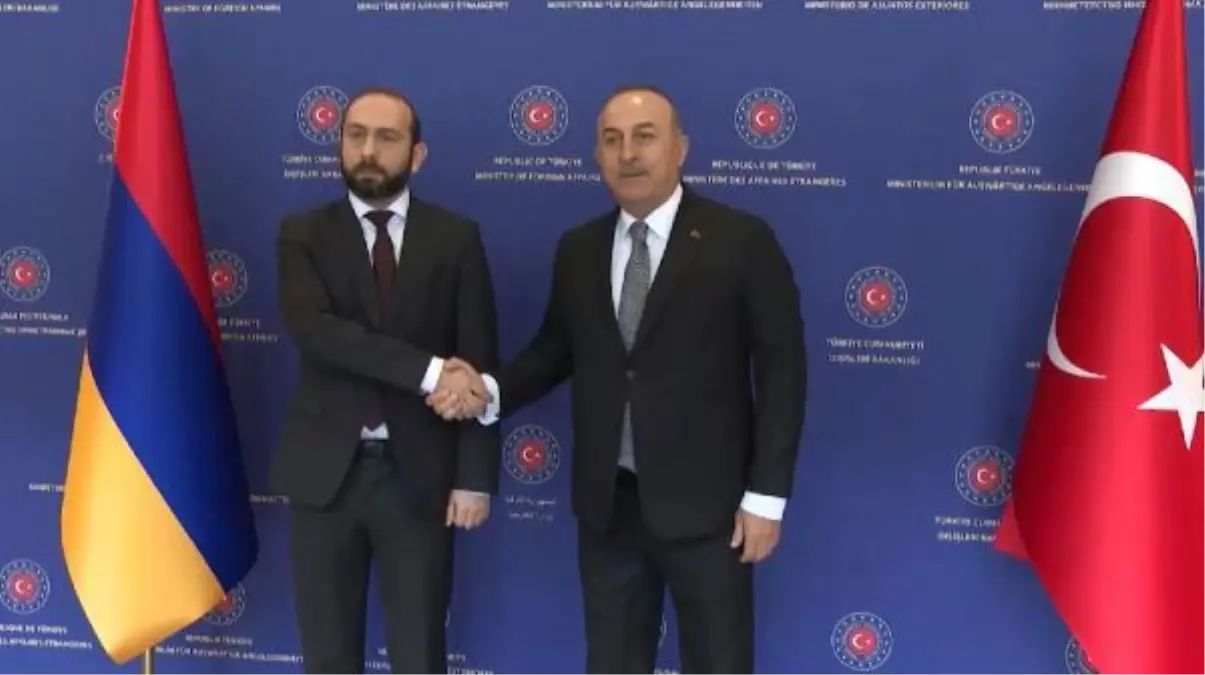 Bakan Çavuşoğlu: Yabancı arama- kurtarma ekipleriyle ilgili iddialar doğru değil (2)