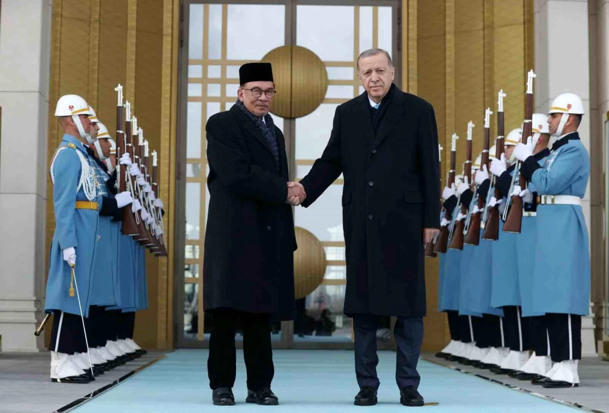 Cumhurbaşkanı Erdoğan, Malezya Başbakanı Enver İbrahim\'i kabul etti