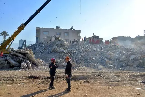 2 kişinin daha cansız bedenine ulaşıldı! Eda Apartmanı 30 kişiye mezar oldu