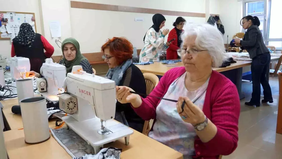 Edirne Halk Eğitim Merkezi\'nde üretilen ürünler, depremzedelere ulaştırılacak