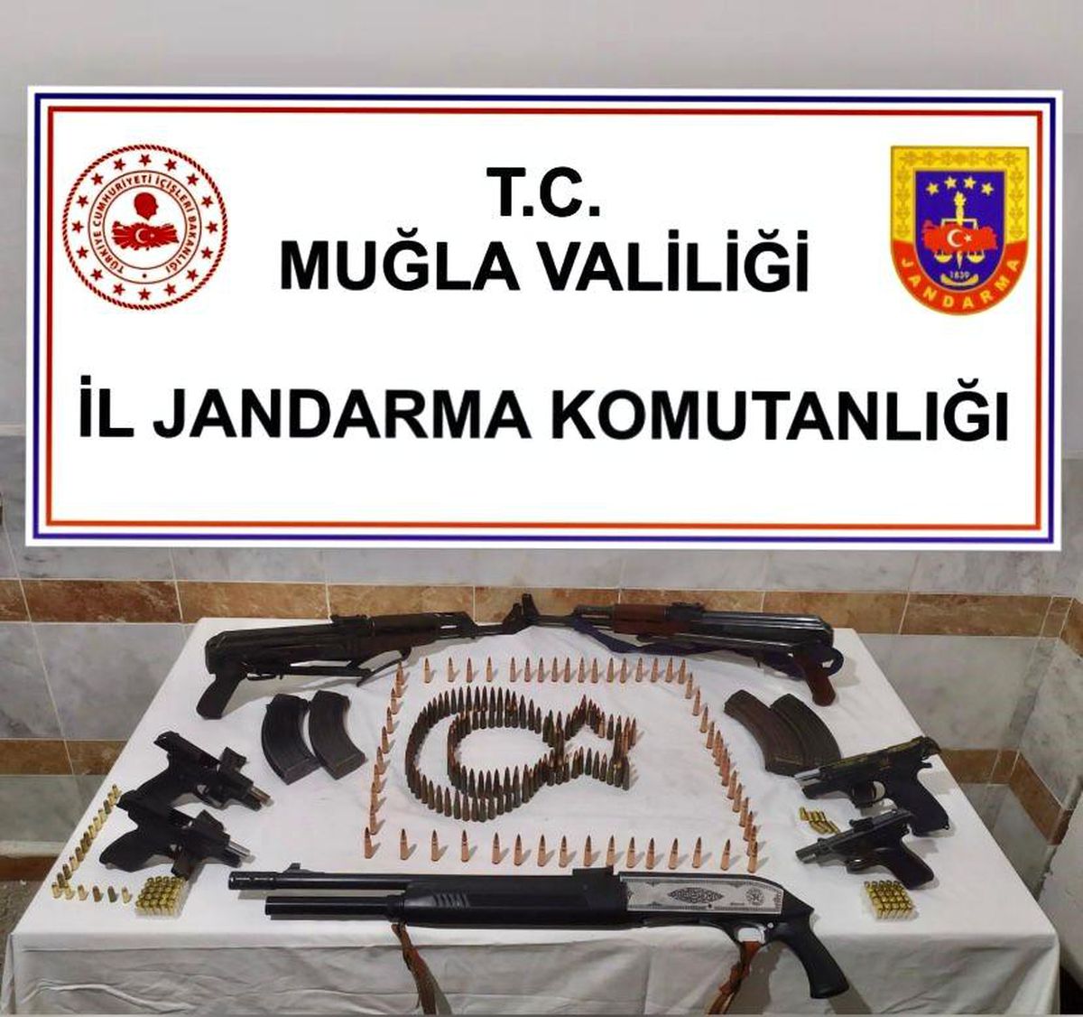 Ev değil, cephanelik çıktı