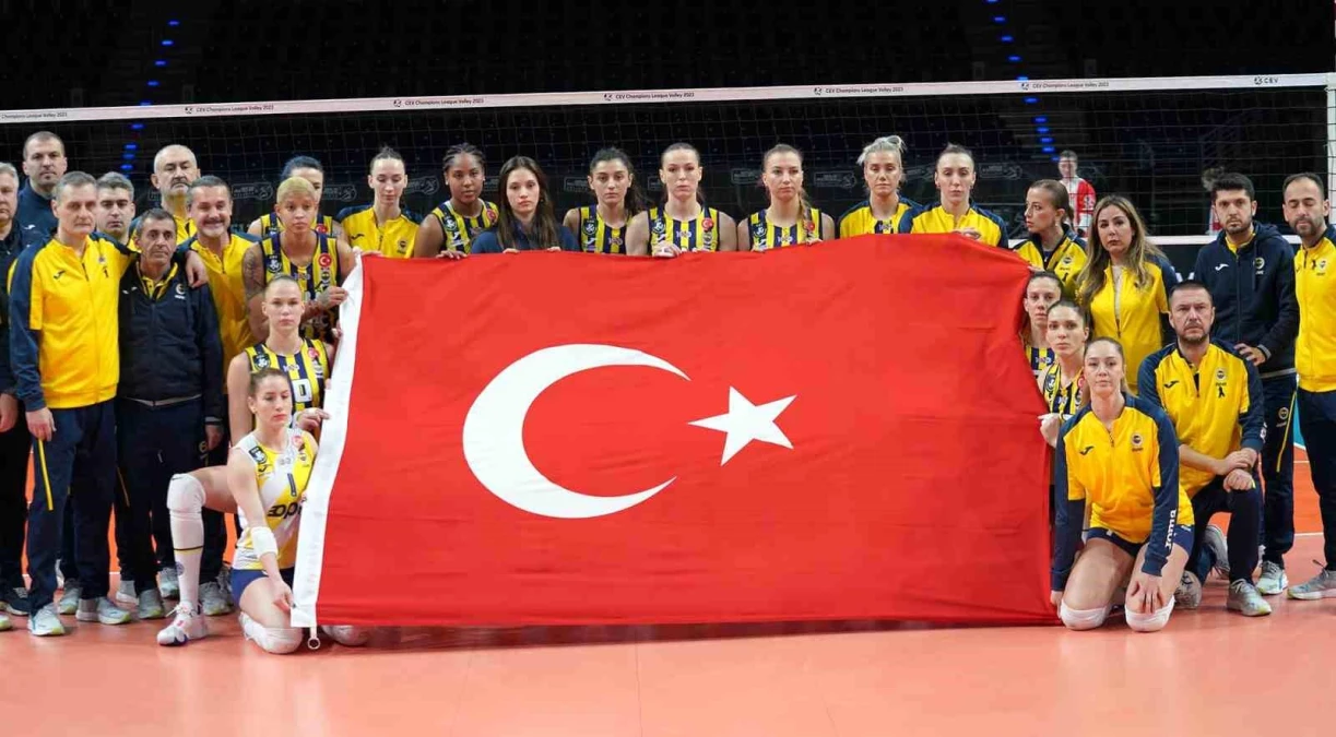 Fenerbahçe Opet, CEV Şampiyonlar Ligi\'nde play-off etabına yükseldi