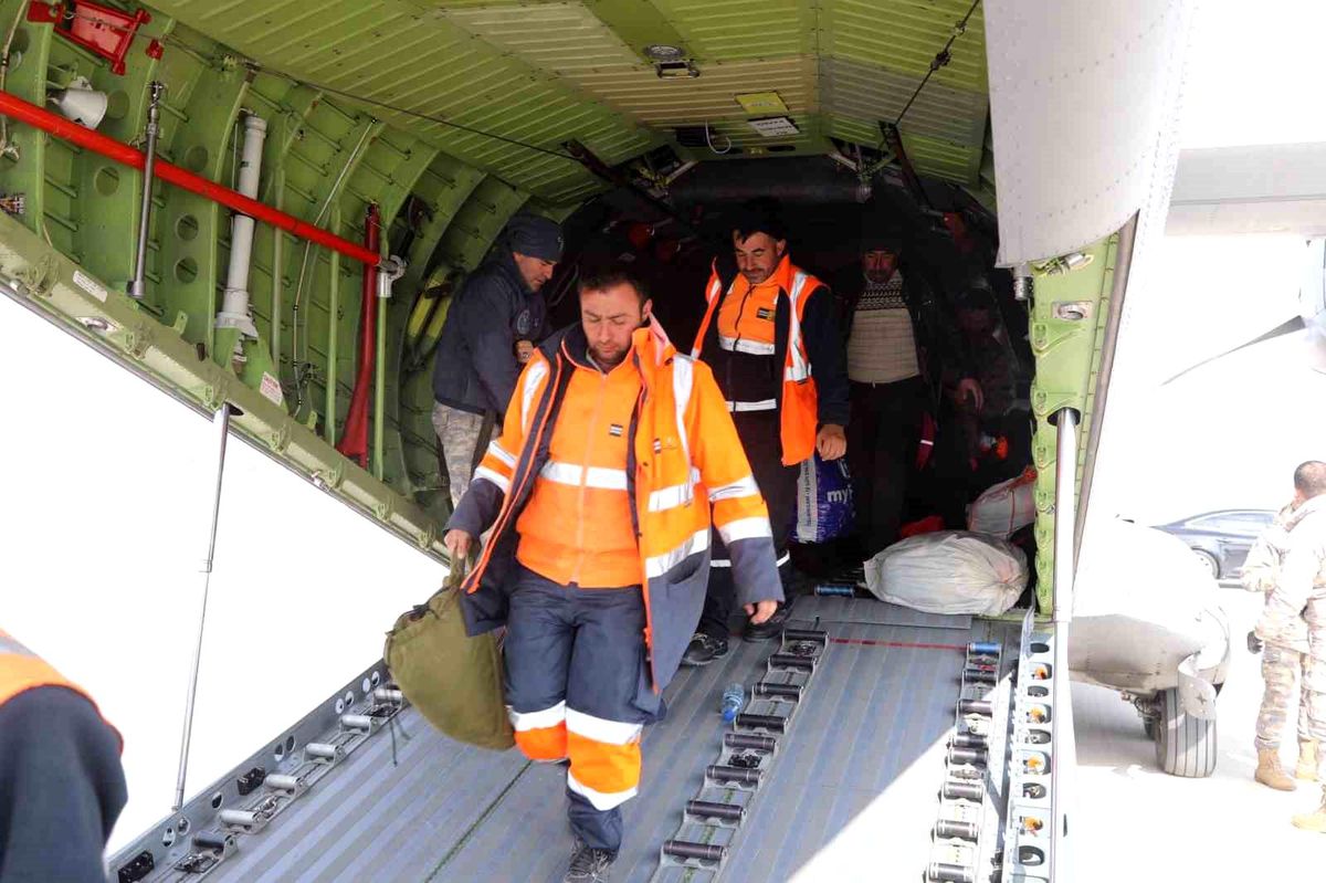 Hatay\'da görevini tamamlayan ilk büyükşehir ekibi Konya\'ya döndü