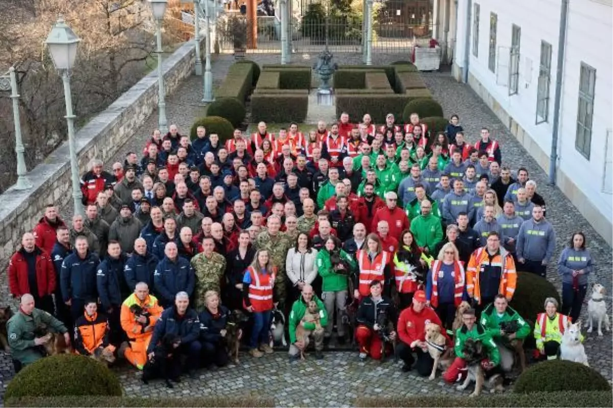 Macar ekibini Cumhurbaşkanı Novak ve Türk Büyükelçi Ekşioğlu karşıladı