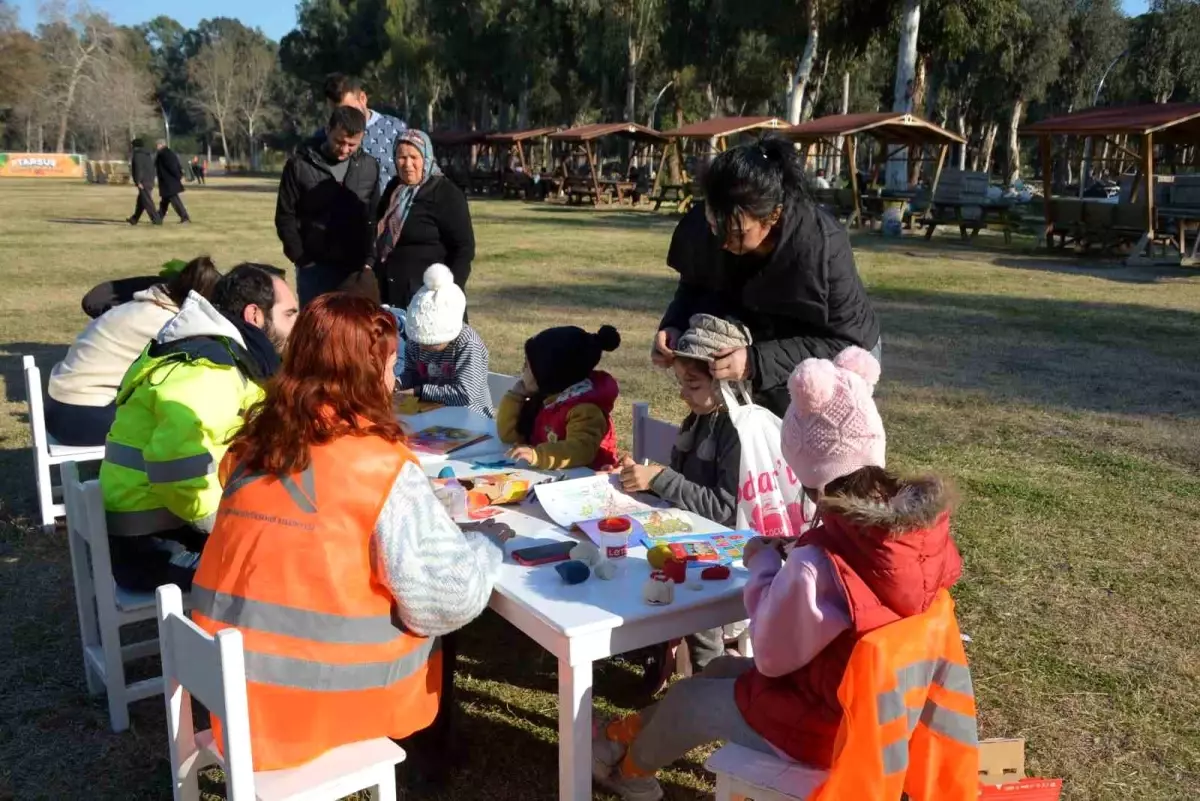 Mersin Büyükşehir Belediyesi, Tarsus\'un 2 ayrı noktasında depremzedeleri ağırlıyor