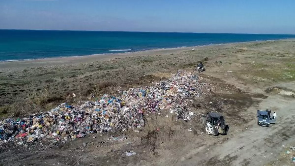 MİLLEYHA KUŞ CENNETİ\'NE ENKAZDAN ÇÖP VE MOLOZ TAŞINDI