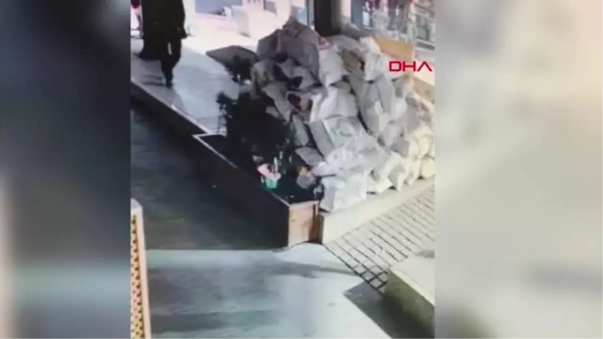 ORDU\'DA DEPREMZEDELERE VERİLECEK YARDIMIN ÇALINMASI KAMERADA