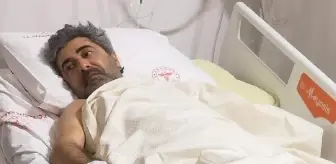 Sol el bileği çakı ile kesilerek enkazdan kurtarılan gazeteci Akın Bodur, İstanbul'a sevk edilecek
