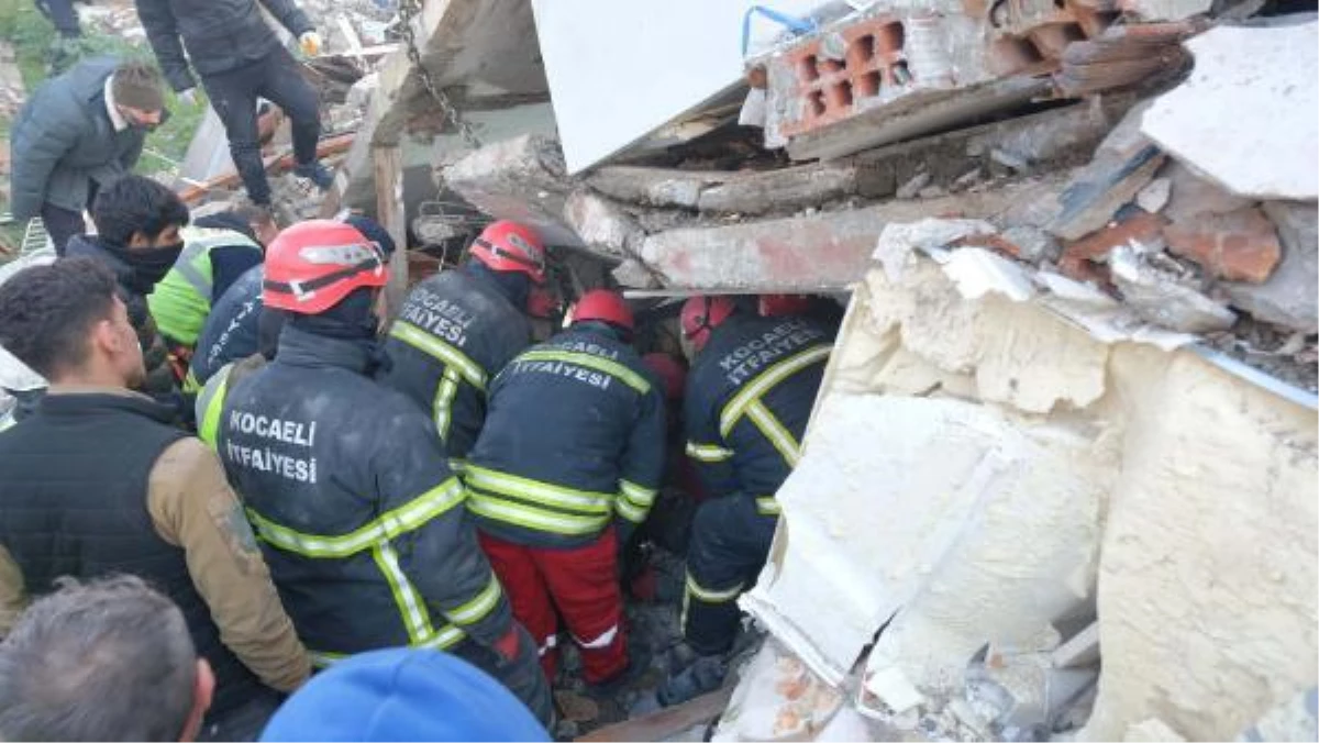 17 Ağustos\'u yaşayan Kocaeli, deprem bölgesi için seferber oldu; ekipler 82 kişiyi kurtardı