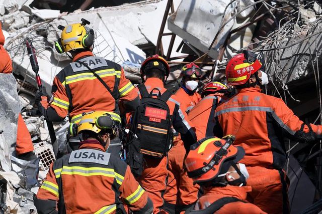 Çinli Kurtarma Ekibinin Tercümanı: Sadece Teknik Bilgilerini Değil, Kalplerini de Bu İşe Verdiler Çinli Kurtarma Ekibinin Tercümanı: Sadece Teknik Bilgilerini Değil, Kalplerini de Bu İşe Verdiler