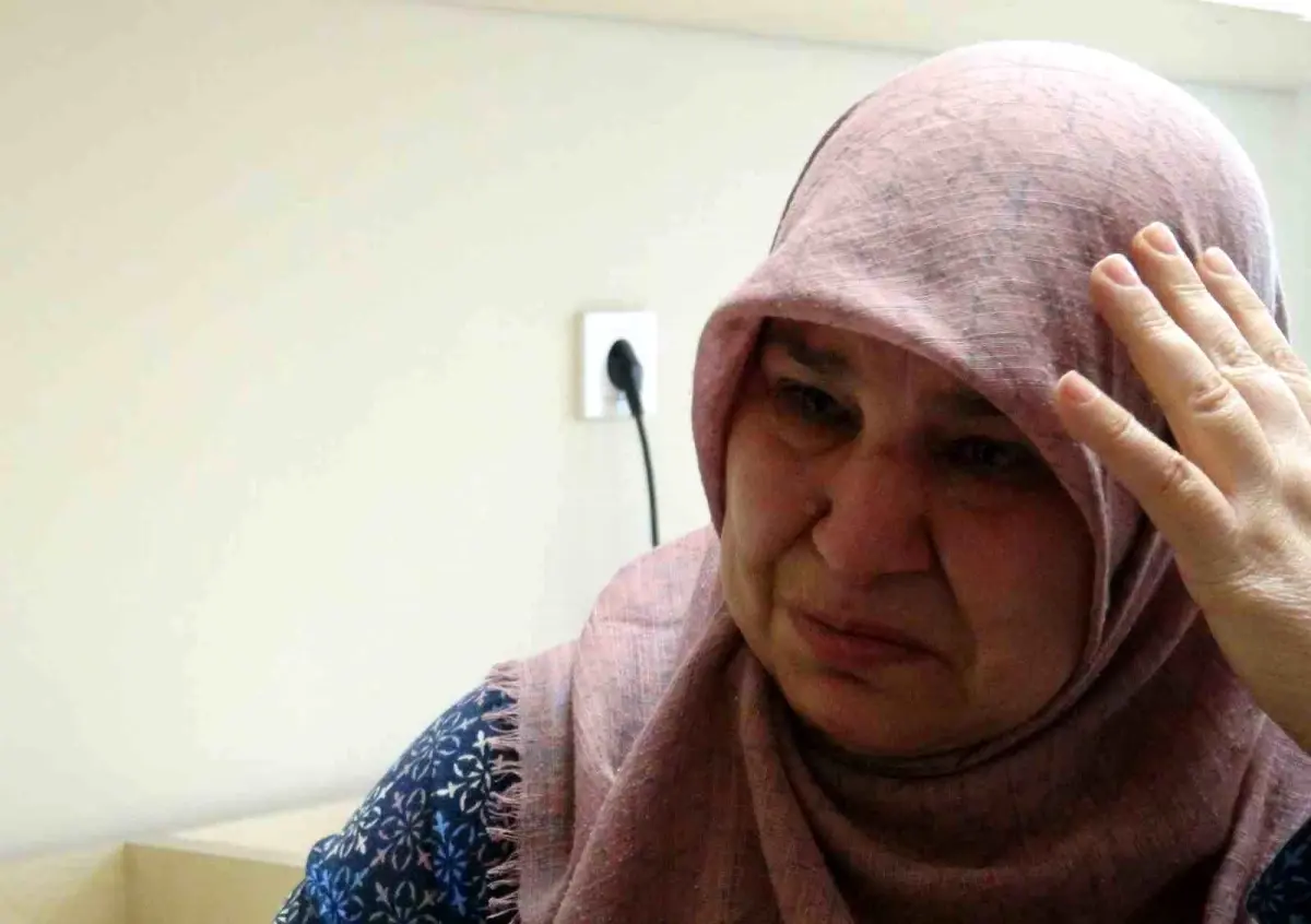 Depremin en acı yüzünü ağlayarak anlattı: "Çöpten çıkarılan ekmeği bile paylaştığımız oldu"