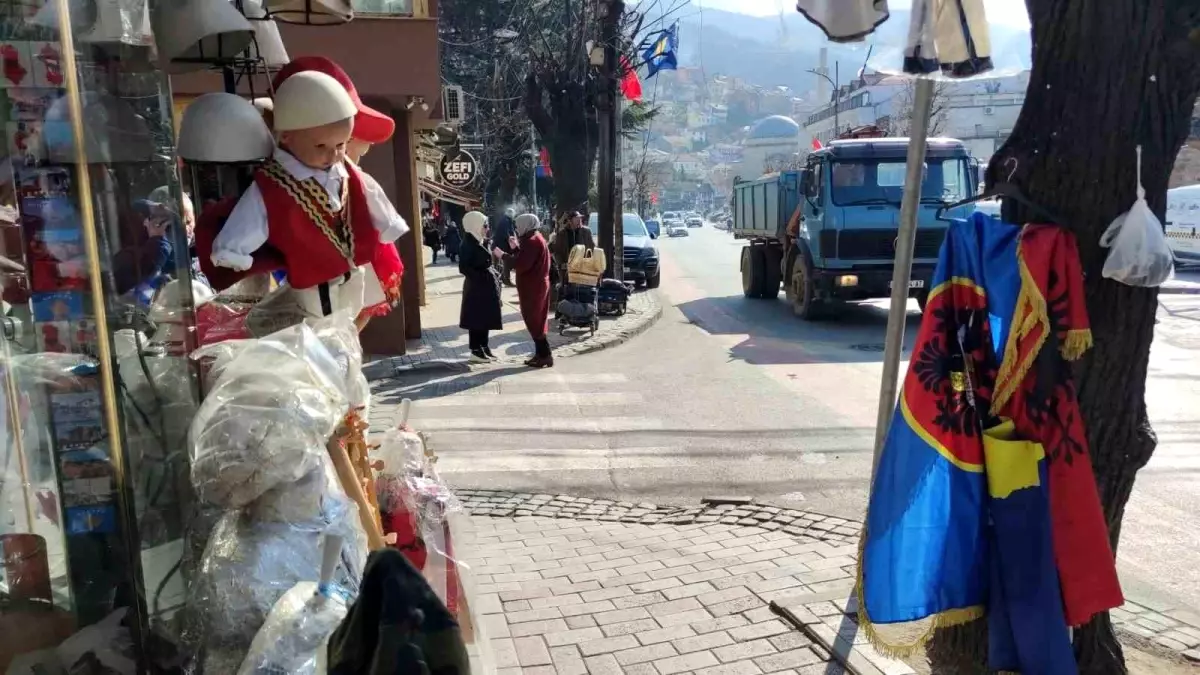 Kosova, bağımsızlığının 15\'inci yılını kutlamaya hazırlanıyorKosova halkı işsizlikten şikayetçi