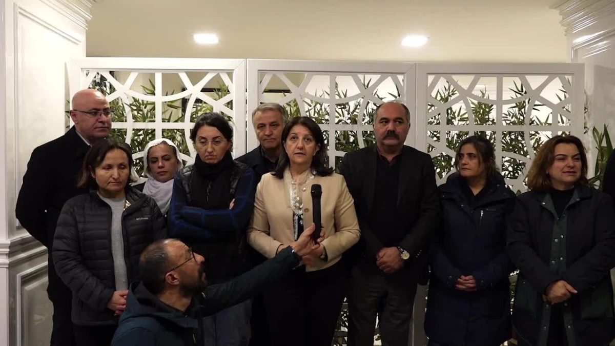 Pervin Buldan\'dan Pazarcık\'ta Yardım Çalışmalarının Engellenmesine Tepki: "Depremin İlk İki Günü Kolluk, Hükümet, Asker Ortada Yoktu.