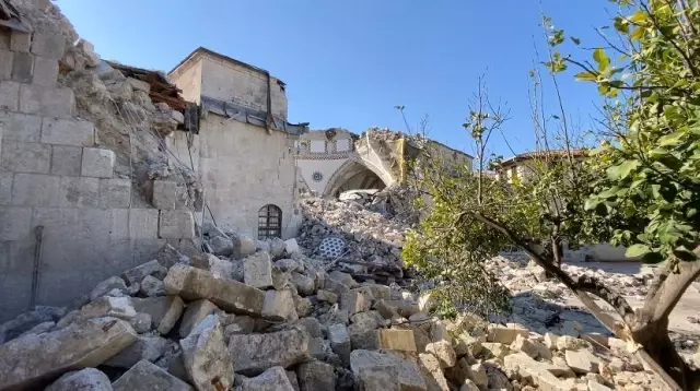 1400 yıllık camide ilk kez cuma namazı kılınamadı