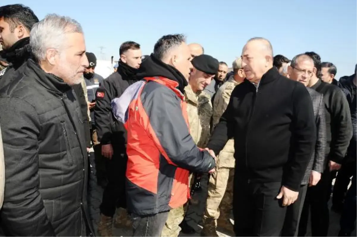 BAKAN ÇAVUŞOĞLU, NURDAĞI\'NDA GIYABİ CENAZE NAMAZINA KATILDI