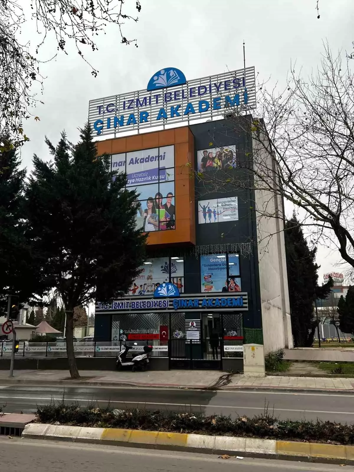 Çınar Akademiden depremzede öğrencilere ücretsiz kurs