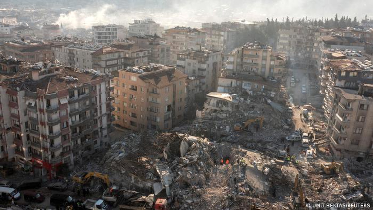 Deprem sonrası piyasanın 2023 büyüme beklentisinde düşüş