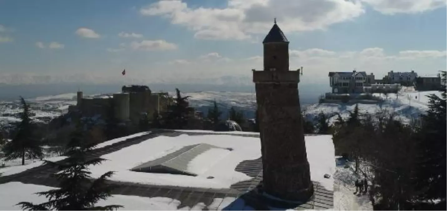 DEPREMDE, HARPUT ULU CAMİİ\'NİN EĞRİ MİNARESİ YIKILMADI