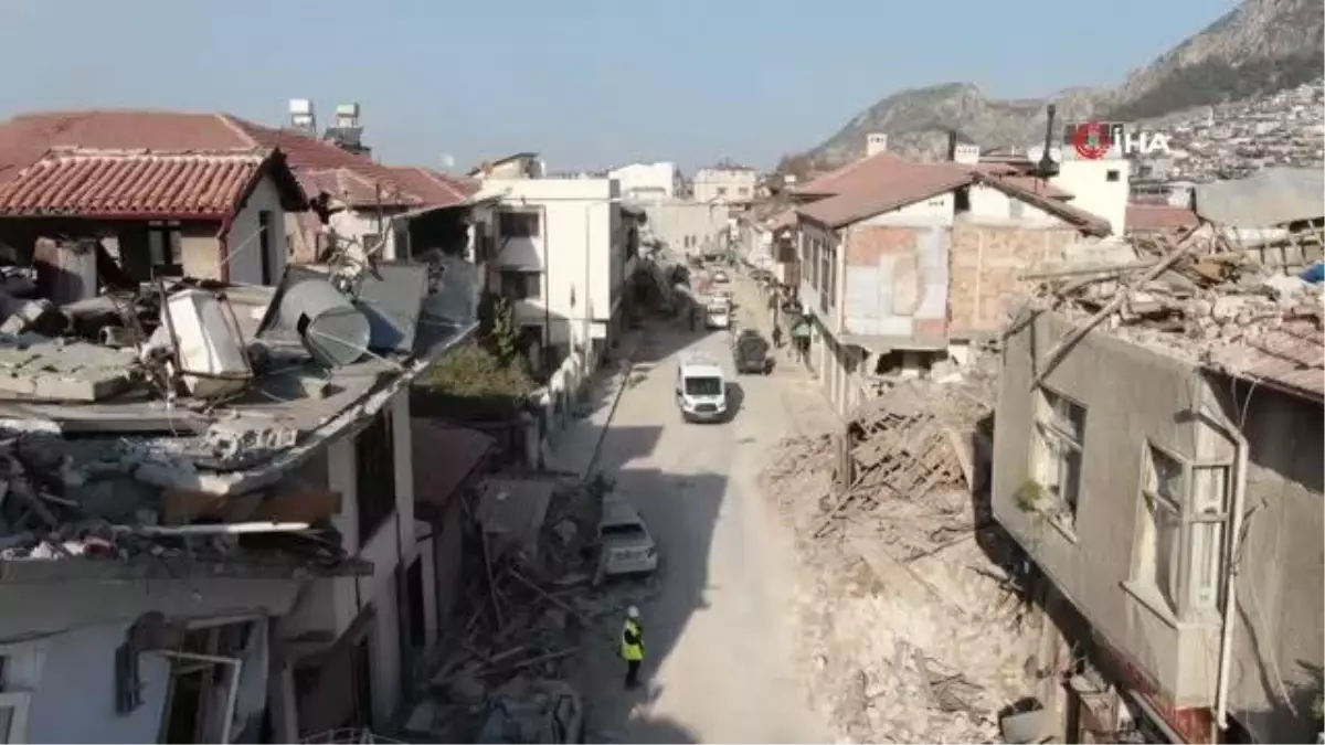 \'Dünyanın aydınlatılan ilk caddesi\' yerle bir oldu