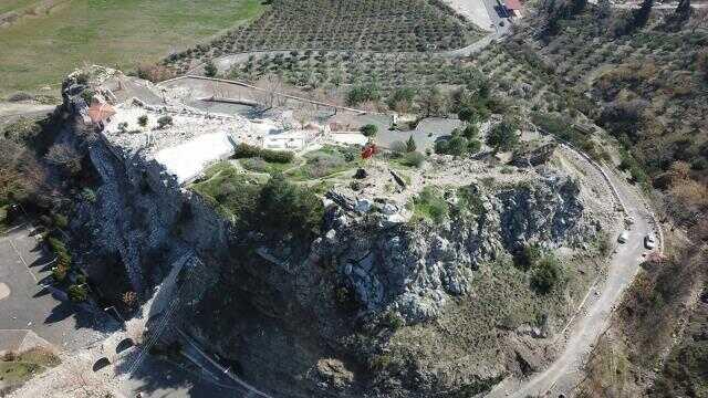 Hatay'da Darb-ı Sak Kalesi ve Bayezid-i Bistami Türbesi yıkıldı