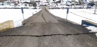 Lice'de deprem sonrası oluşan obruk dere yatağını kuruttu