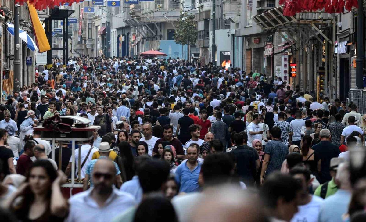 Türkiye\'nin yüzde 49,7\'si mutlu