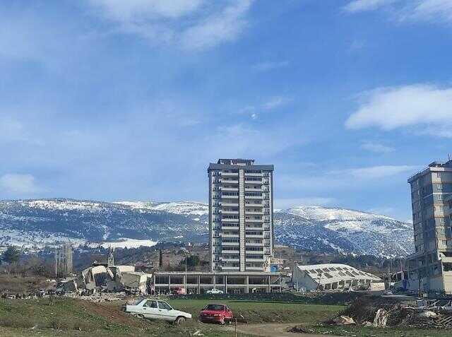 Yaptığı inşaatlar depremde yıkılan Şahin Avşaroğlu, AK Parti İlçe Başkanlığı görevinden alındı