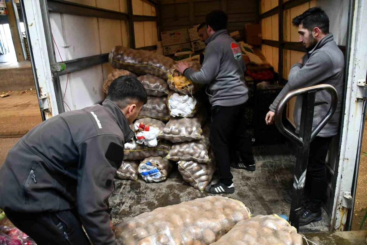 AŞ evi için 1 kamyon gıda malzemesi yola çıktı