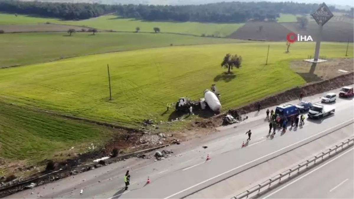 Çanakkale\'de karşı şeride geçen beton mikseri ticari araca çarptı: 1 ölü