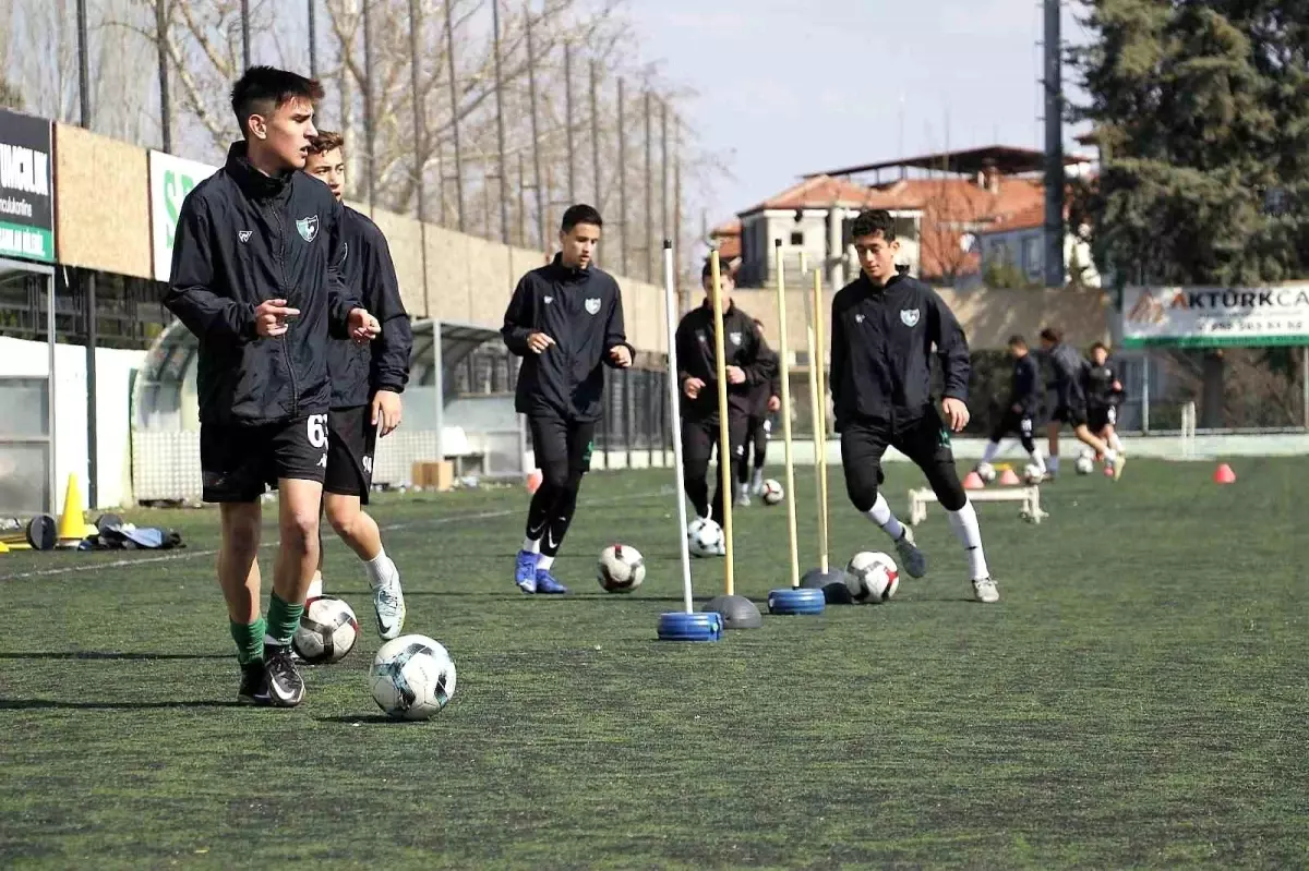 Denizlispor U15\'de Türkiye şampiyonasını hedefliyor