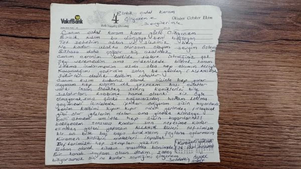 Depremde ölen babanın, kızının defterine yazdığı not duygulandırdı
