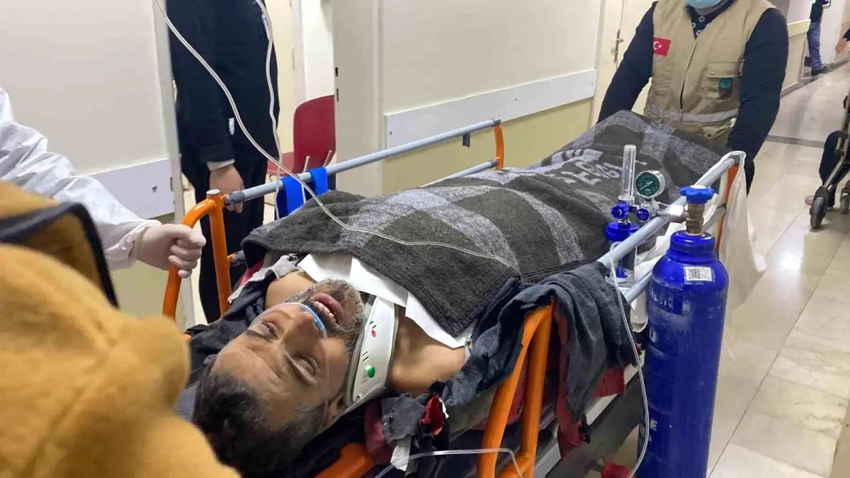 Depremin 296. saatinde inanılmaz kurtuluş