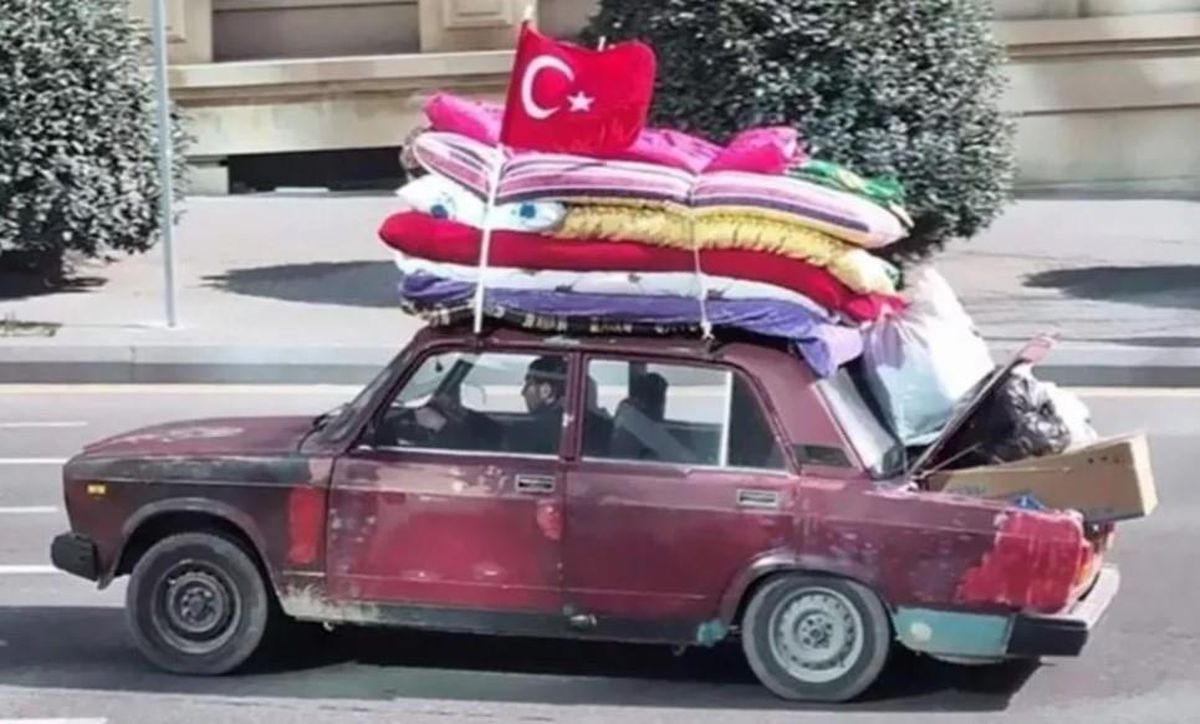 Depremin simgelerinden biri olan Server Beşirli'ye otomobil hediye edildi