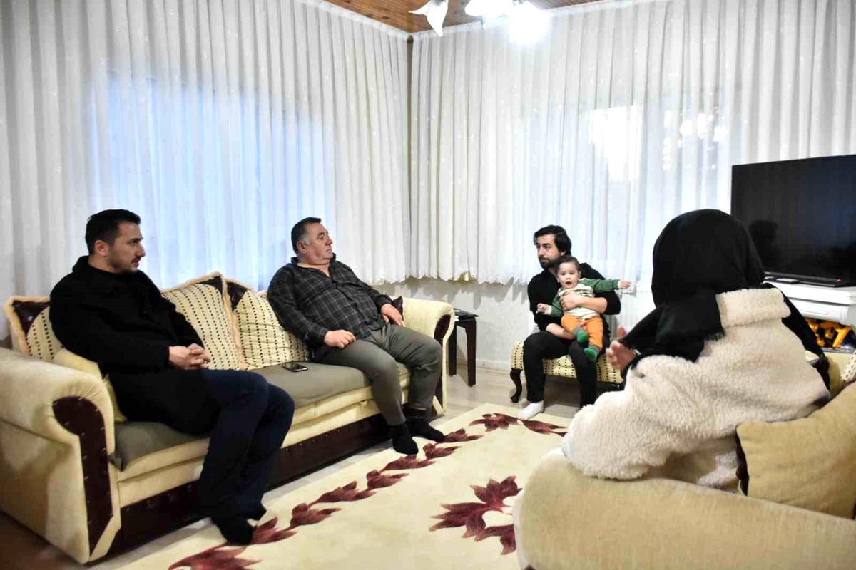 Depremzede aileler yalnız bırakılmıyor