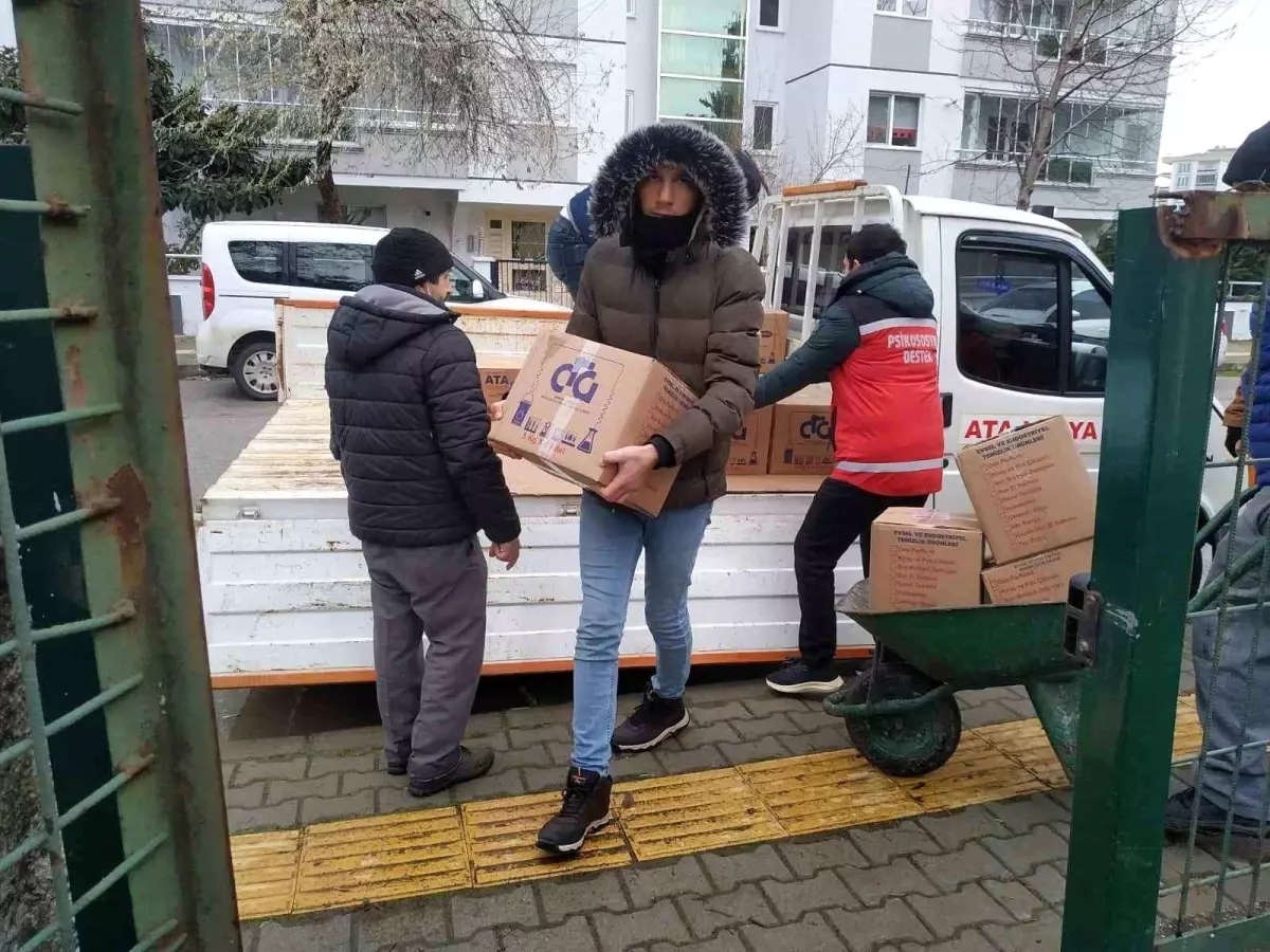 Fabrika gibi liseden deprem bölgesine hijyen malzemesi