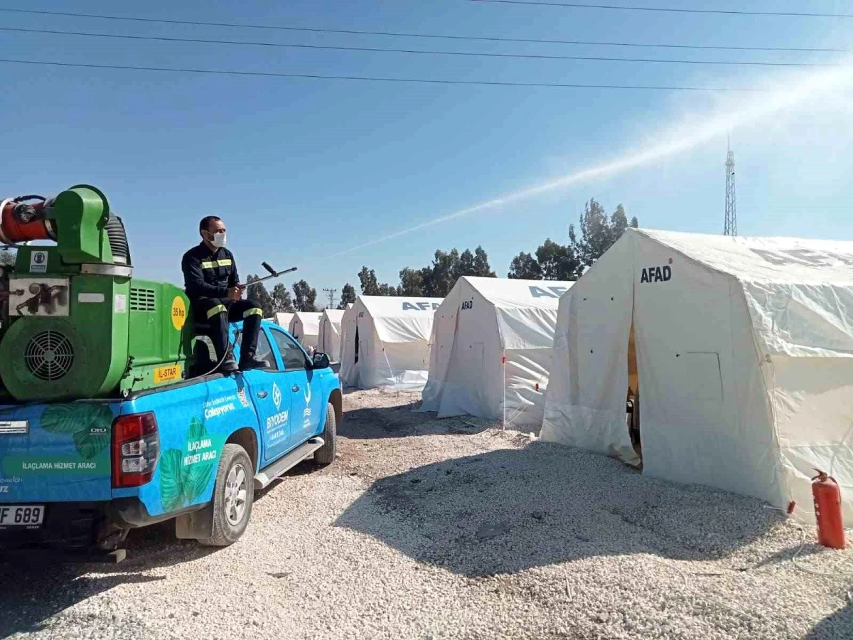 Aliağa Belediyesi, Hatay\'da dezenfeksiyon çalışması yapıyor