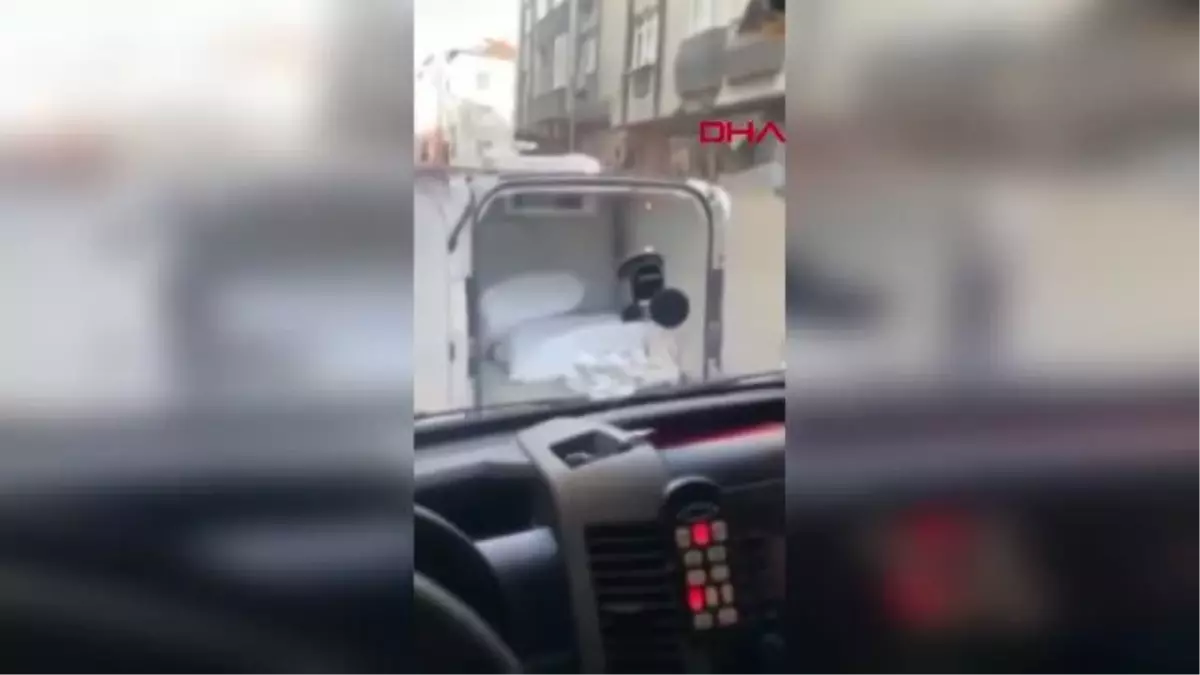 AMBULANSA YOL VERMEYEN SÜRÜCÜYE BİN 823 LİRA PARA CEZASI