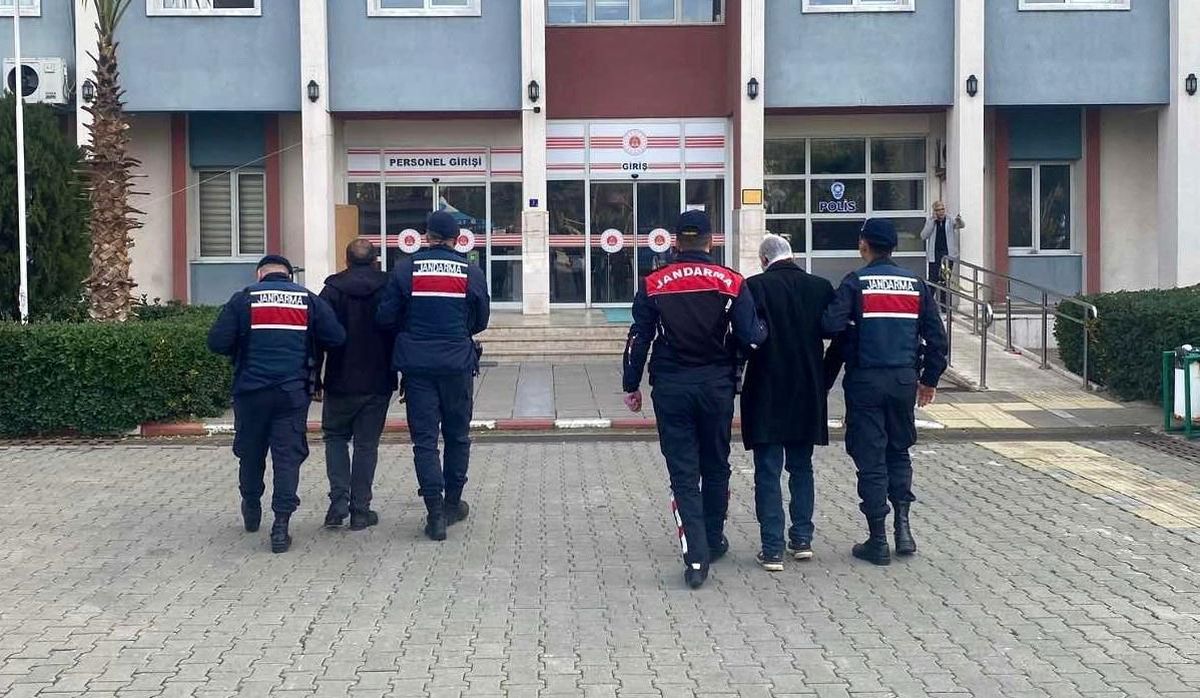 Aydın\'da aranan şahıslar jandarmaya takıldı
