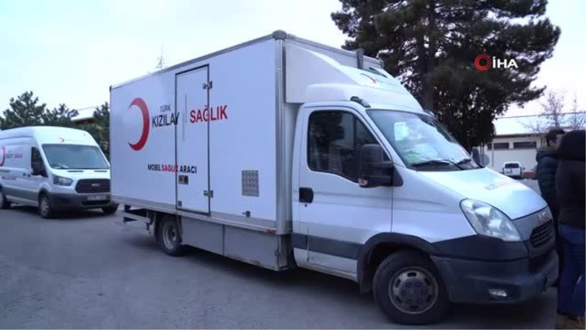 Kızılay mobil sağlık araçları ilk gün 600\'den fazla depremzedeye ulaştı